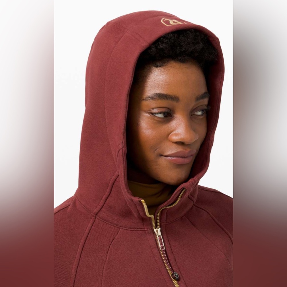Lululemon Scuba Hoodie *Light Cotton Fleece
Size 10
Savannah / Gold
H162 - Picture 4 of 7